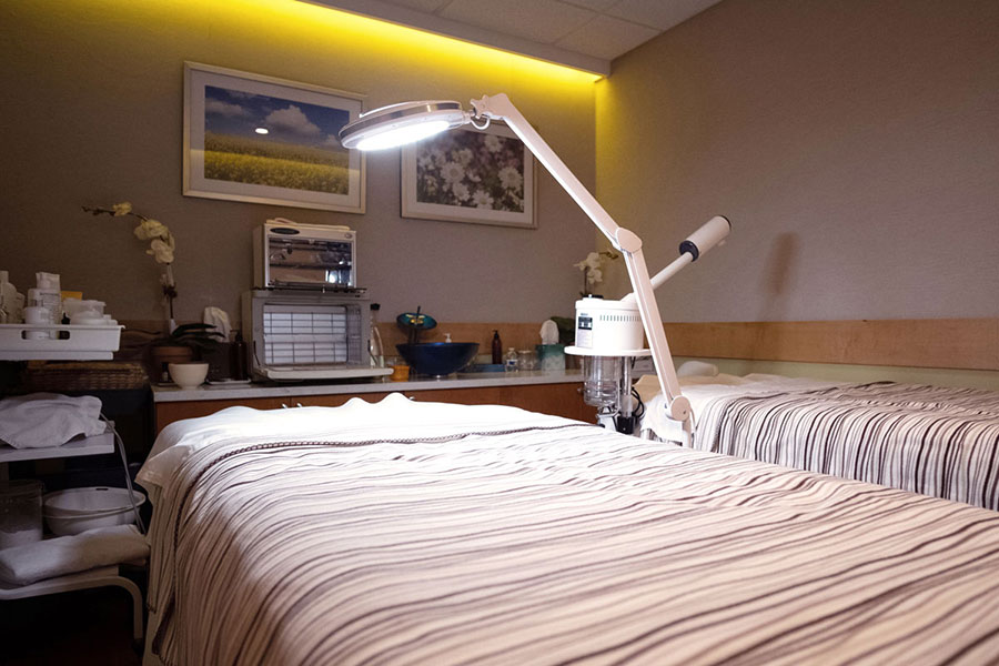 Spa Dew Best Couple Massage & Facials, Korean Body Scrubs